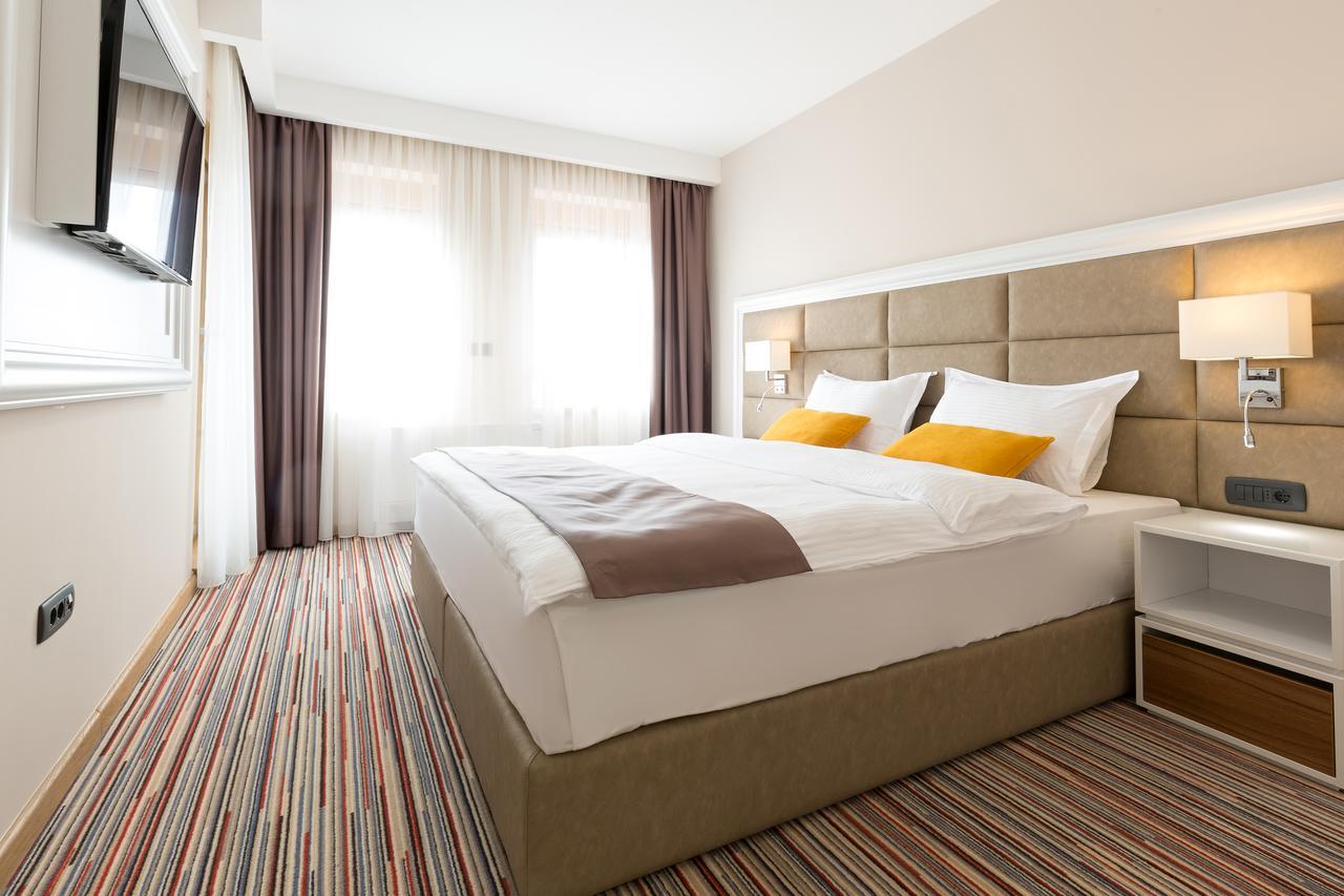 Hotel Tesla - Smart Stay Garni Beograd Ngoại thất bức ảnh